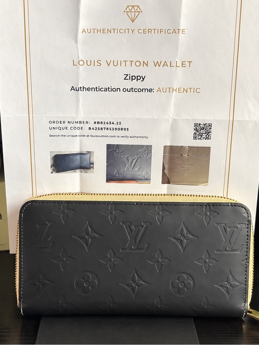 Louis Vuitton Zippy Wallet Black with Gold Hardware